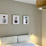 Anna Luxury